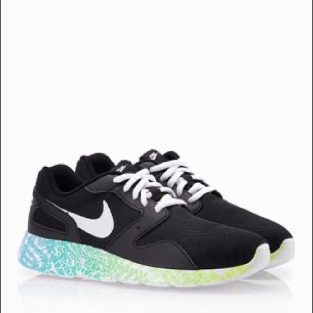 Nike Women’s Kaishi Print Lace Up Shoes Size 7